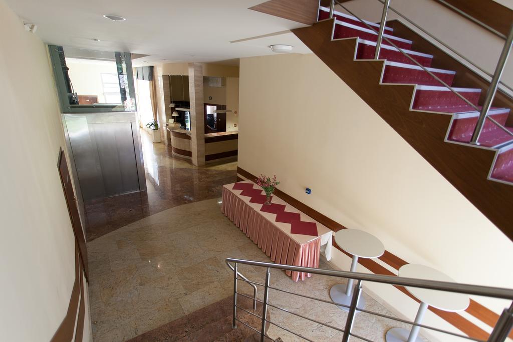 Hotel Twins II Varsovie Extérieur photo