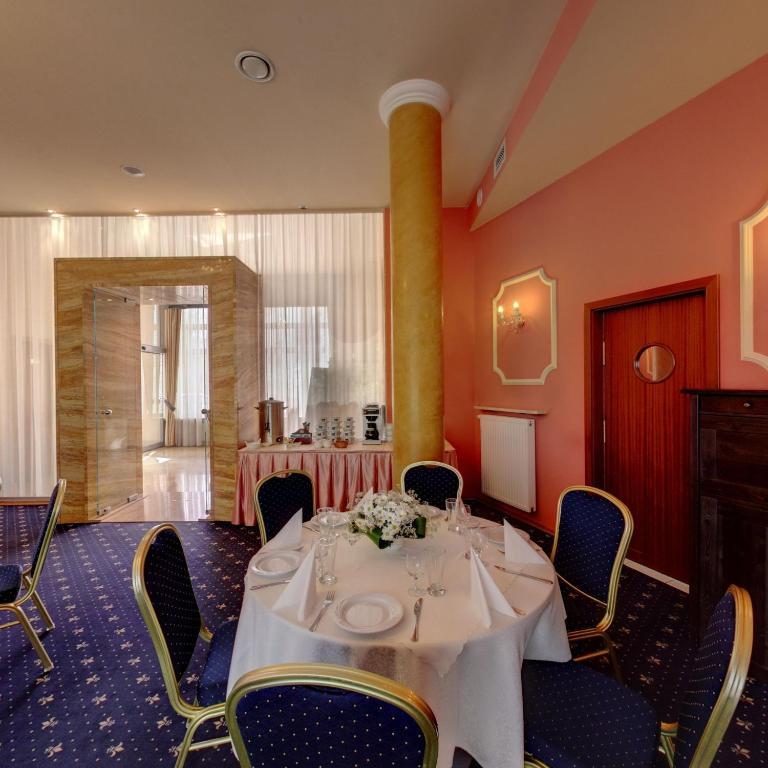 Hotel Twins II Varsovie Extérieur photo